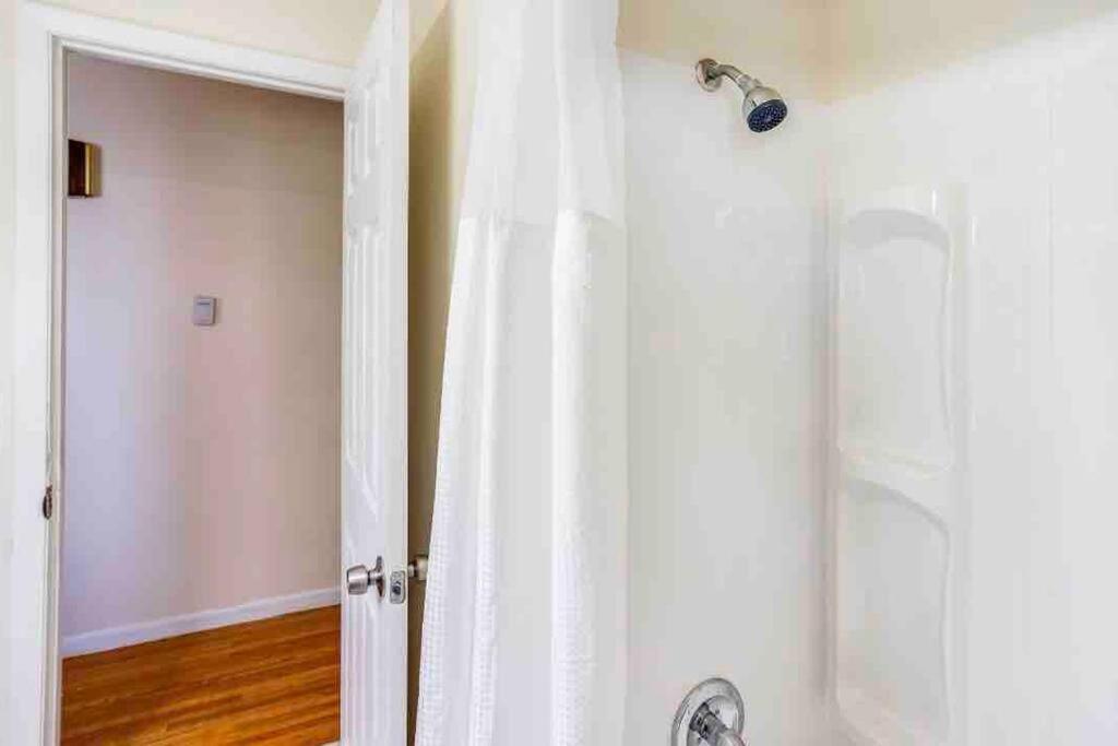 {Hot Tub In Ranch} Mins To Airport/Uofr/Strng/Dwtn Villa Rochester Kültér fotó