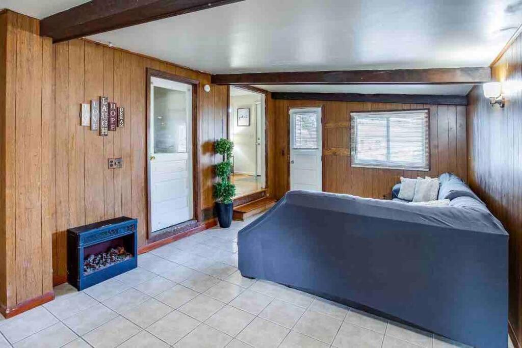 {Hot Tub In Ranch} Mins To Airport/Uofr/Strng/Dwtn Villa Rochester Kültér fotó